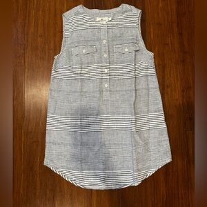 Vineyard Vines blue and white striped linen sleeveless popover top. Size 0